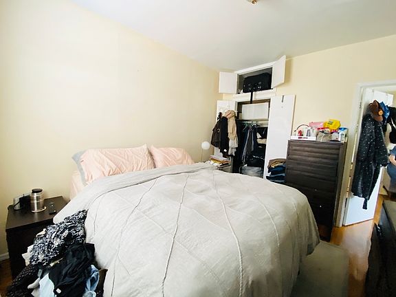2nd image of 350 Roebling St #15