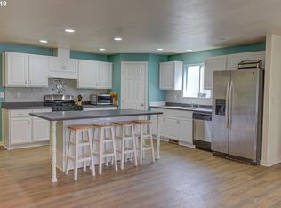 905 Kristen Way, Cottage Grove, OR 97424