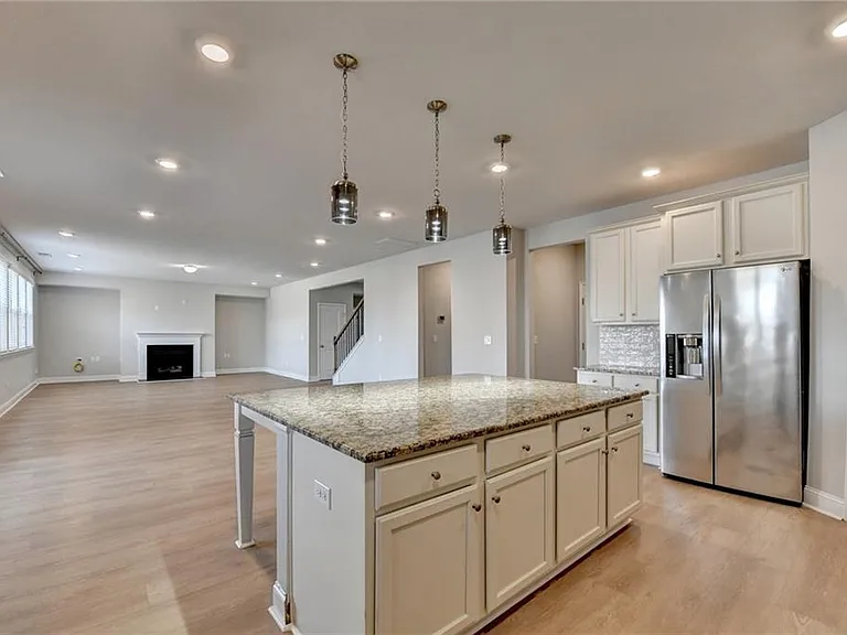 7410 Ansley View Ln — Photo 35