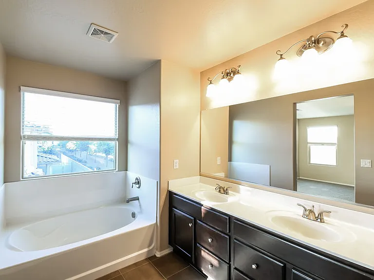 923 S Pheasant Dr — Photo 13