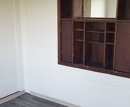 3rd image of 545 NE Oak St #6
