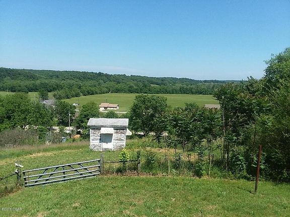 Granny hill front shed pasture