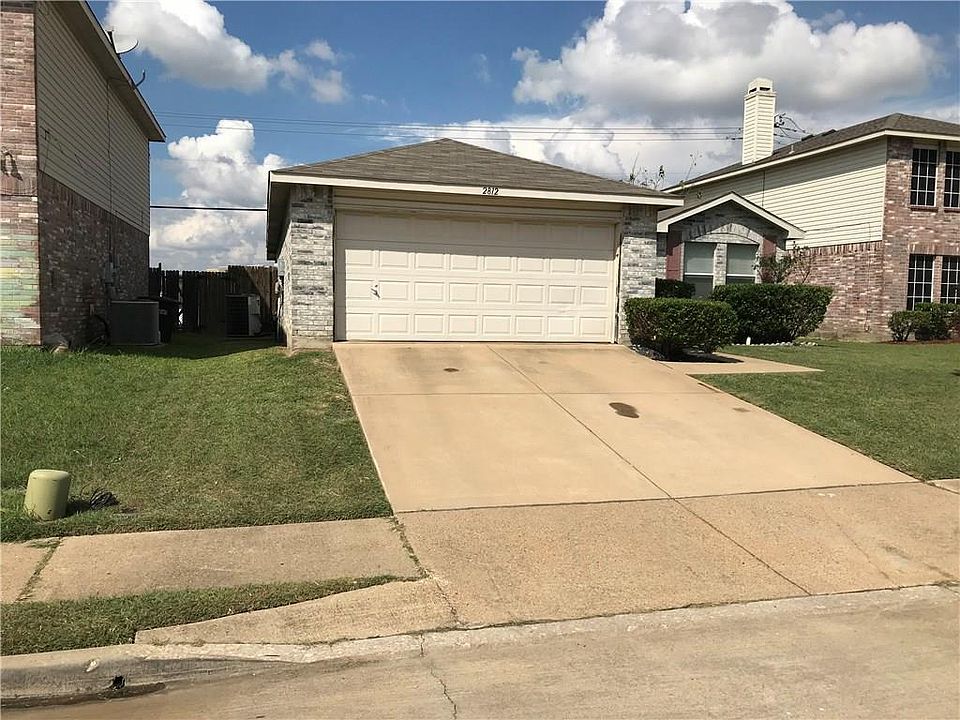 1st image of 2812 Cresthaven Dr