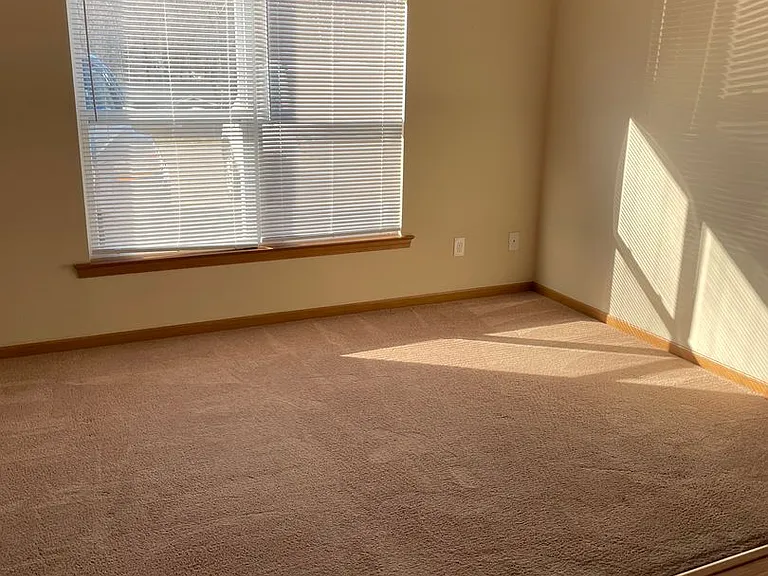 Hidden Brook Apartments — Photo 32