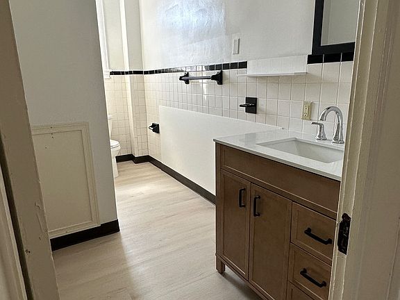 Freshly renovated Bathroom