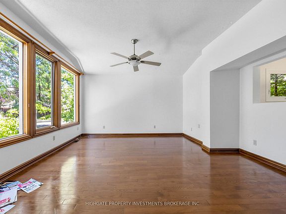 4th image of 739 Edgewood Rd