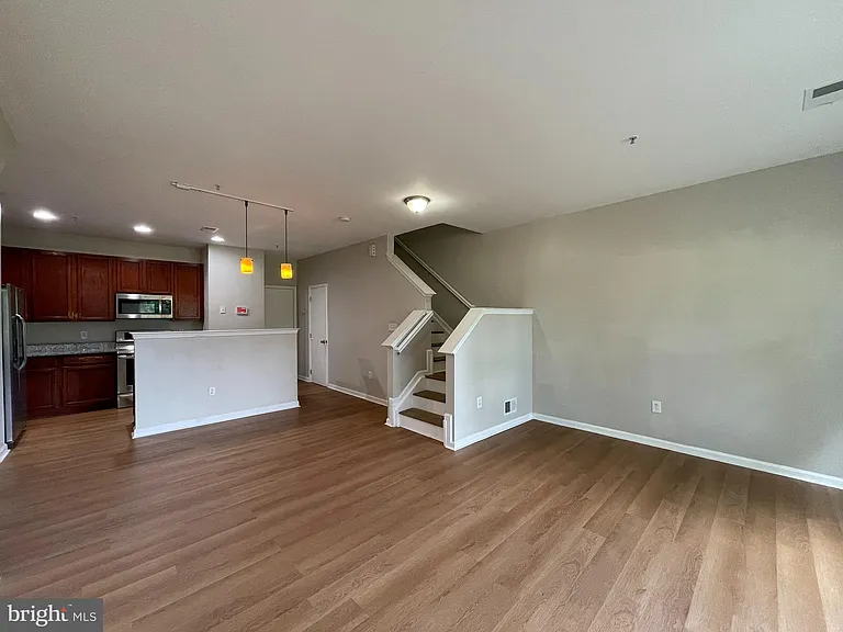 42301 Onyx Ter — Photo 3
