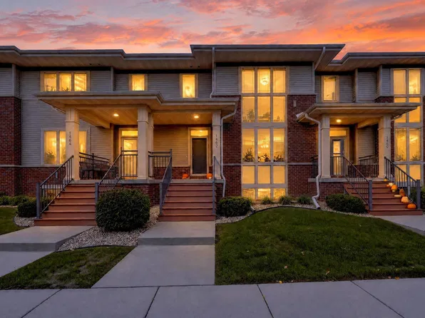 1462 Smithfield Dr, Sun Prairie, WI 53590