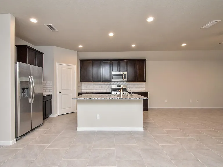 1427 Central Heights Dr — Photo 9
