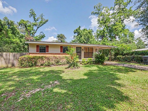 3rd image of 408 Cambridge Dr