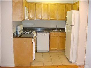 2nd image of 11882 Metropolitan Ave APT 3G