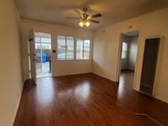 5th image of 5644 Riverton Ave #C