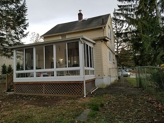 3rd image of 559-561 Eagle Rock Ave