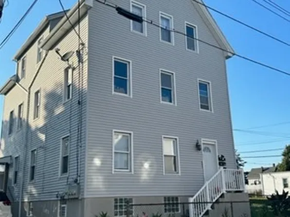 27 Bourne St, New Bedford, MA 02740
