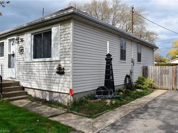 36 Woodhouse Ave, Norfolk County, ON N0A 1N8