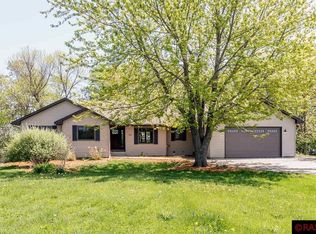 130 Jacks Dr, Madison Lake, MN 56063