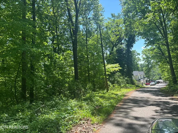 1160 Navy Dr SE, Knoxville, TN 37920