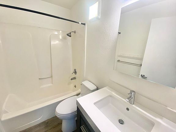 5th image of 801 Minnesota St #21
