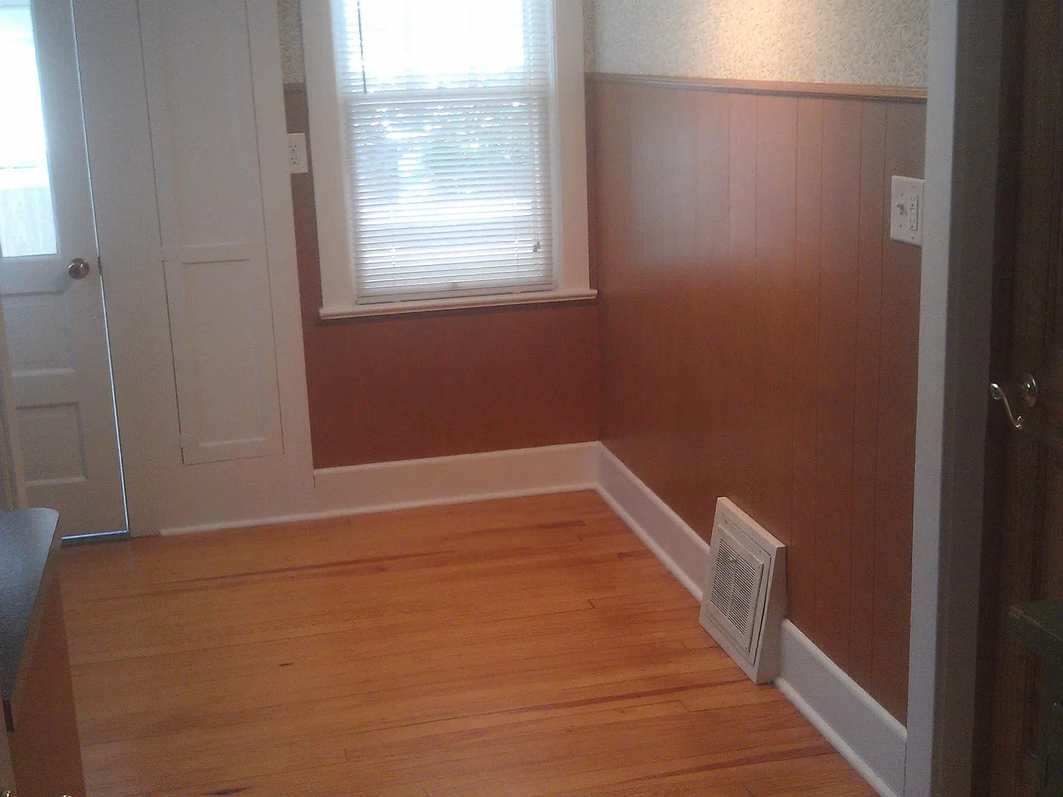 4 bed, 2100 sqft, $3,700 — Photo 4