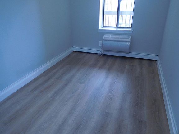 4th image of 140-16 34th Ave #705