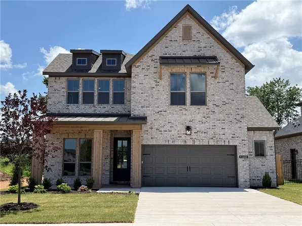 1600 W Chandler Ave, Rogers, AR 72758