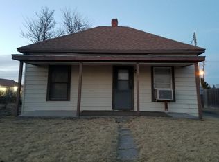 335 E Pearl St, Dighton, KS 67839