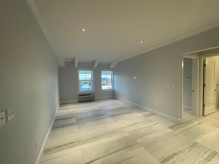 251 E Park Ave #E — Photo 1