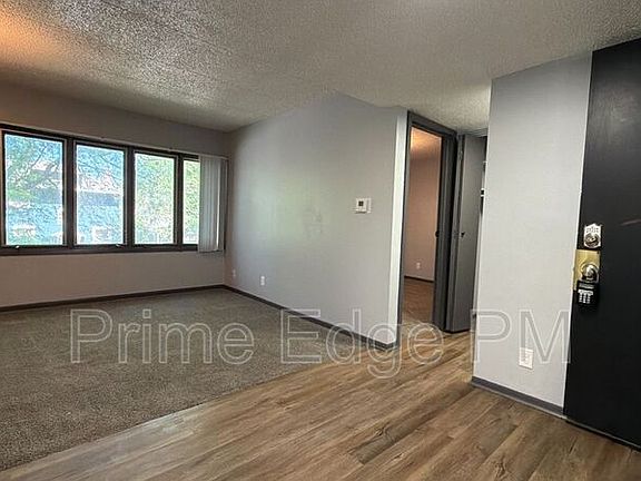 4th image of 2343 B St APT 1