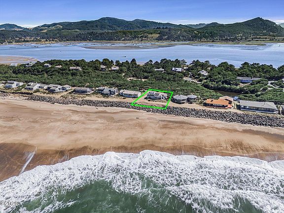 3rd image of 275 Salishan Dr