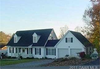 2nd image of 1414 Lyle Ave