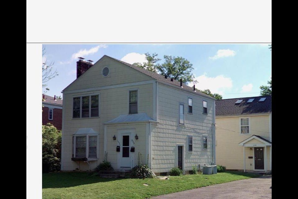 1 bedroom- plus individual garage (access via alley)