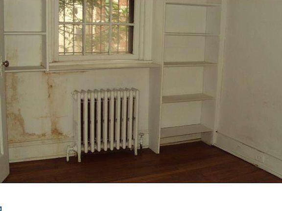 3rd image of 203 S Sartain St
