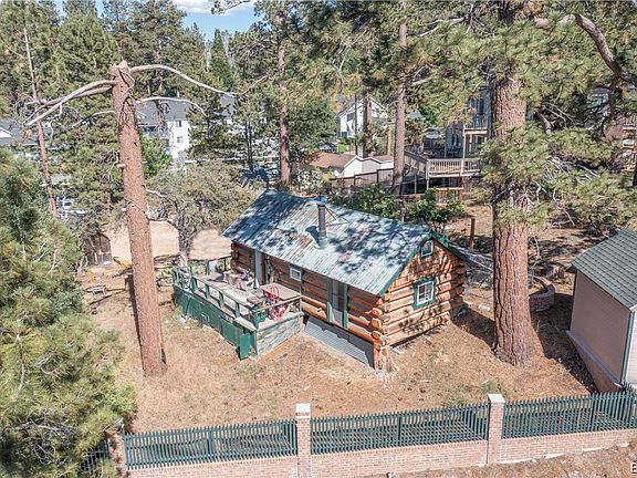 2nd image of 784 Pine Knot Blvd