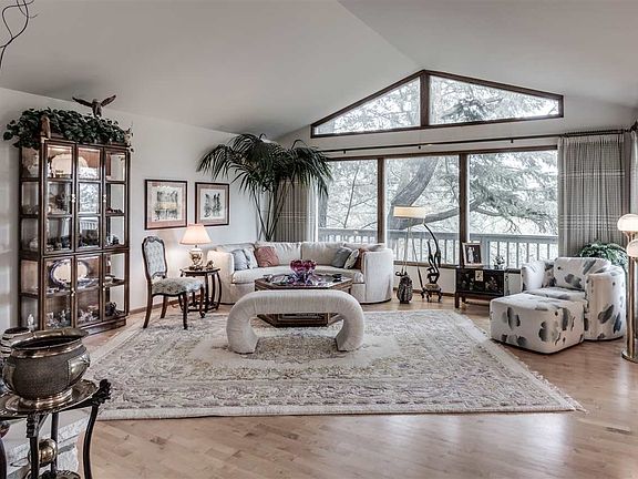 3rd image of 3904 W Canyon Dr
