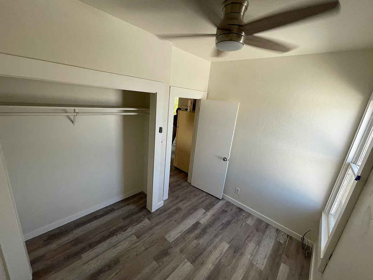 Building Photo - 1569 Myers St #5