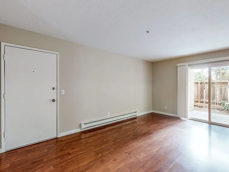 2305 McBride Ln — Photo 8