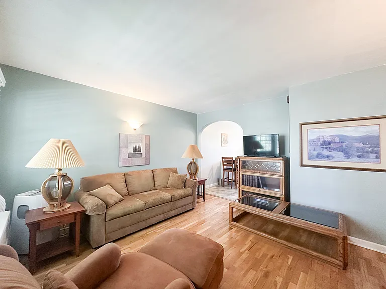 607 N Ewing St #1 — Photo 1
