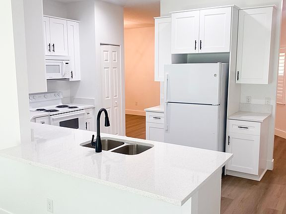 4th image of 1909 Leafland Ave #1909