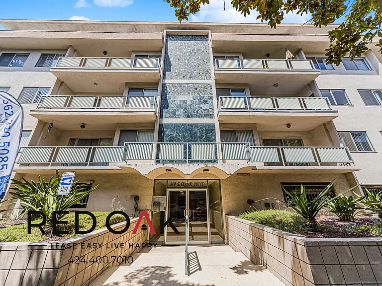319 S Clark Dr #108 — Photo 15