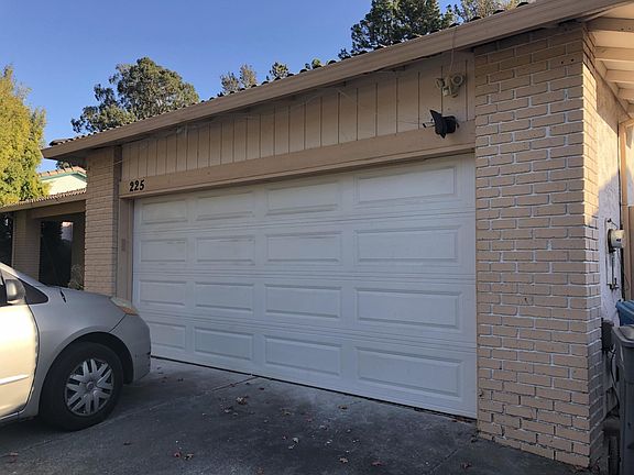 2nd image of 225 Regents Park Dr