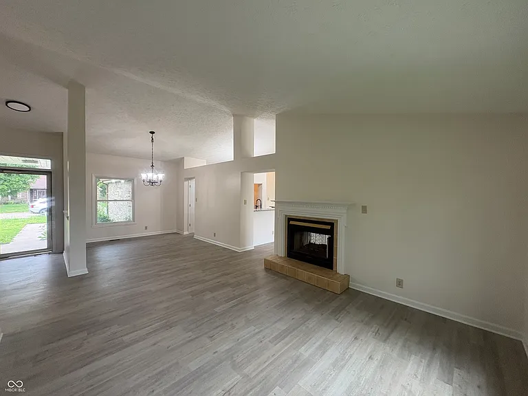 7630 Lippincott Way — Photo 6