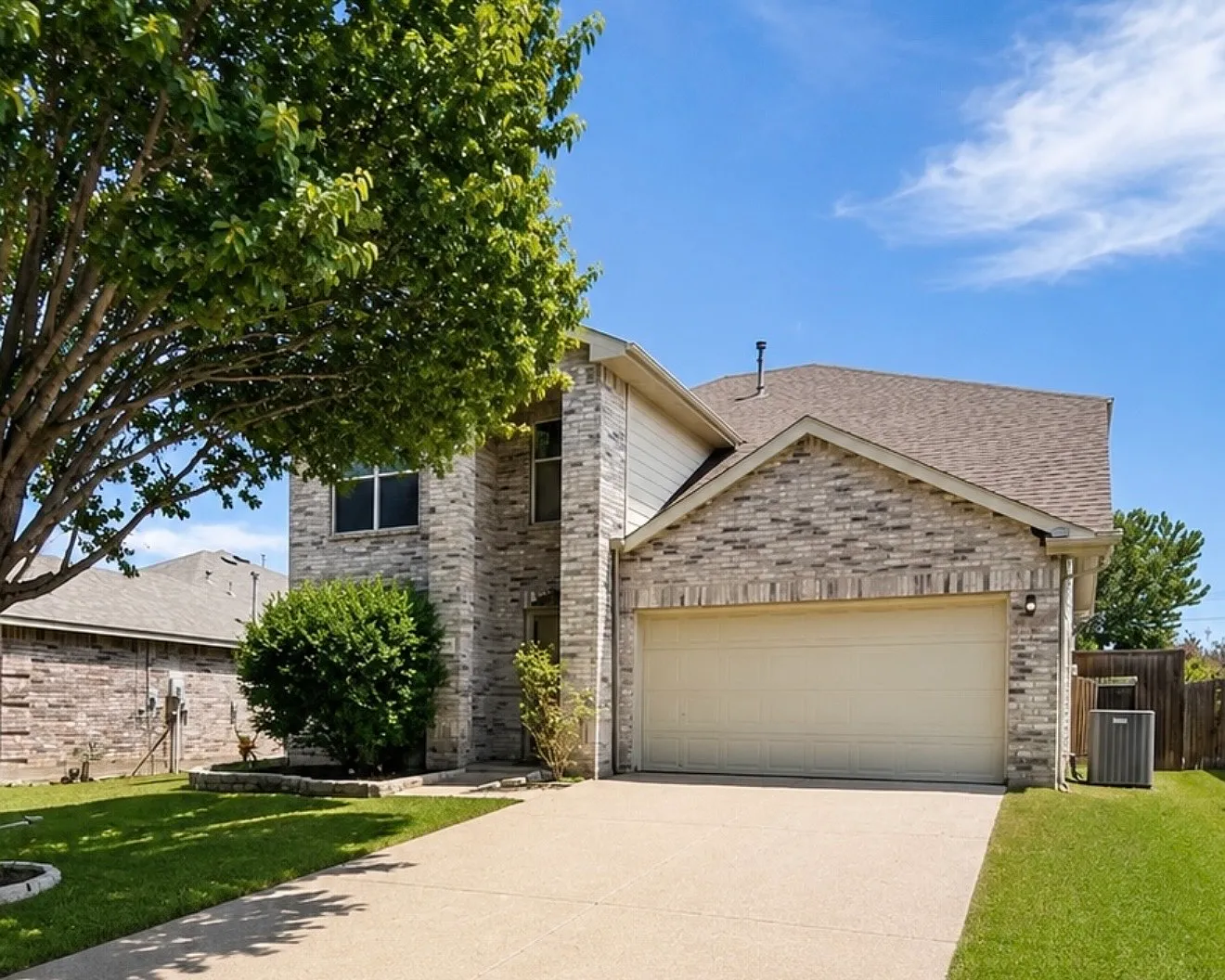 3 bed, 2191 sqft, $2,400 — Photo 1