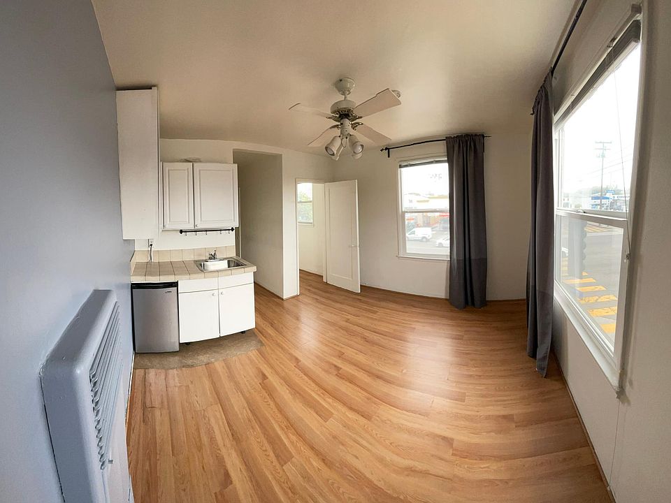2nd image of 1758 Lincoln Blvd APT 4