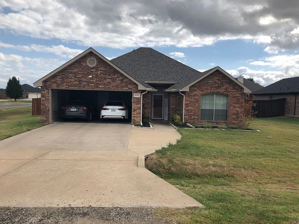 1st image of 101 Palomino Dr