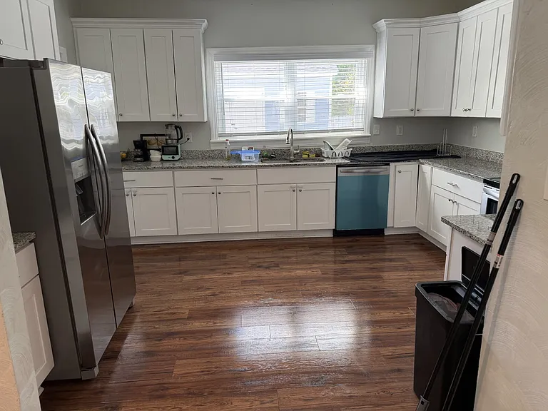 217 W 30th St #1A — Photo 3
