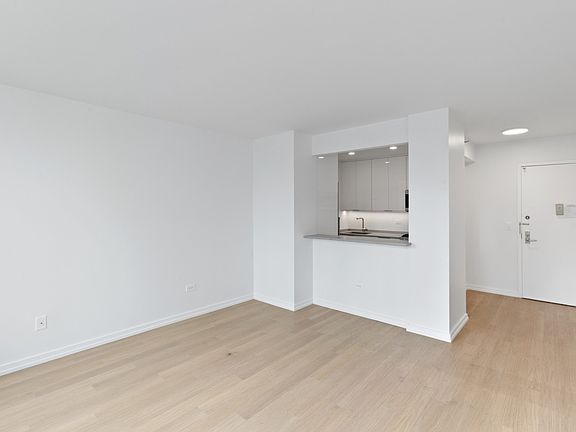 5th image of 75 W End Ave APT P16d