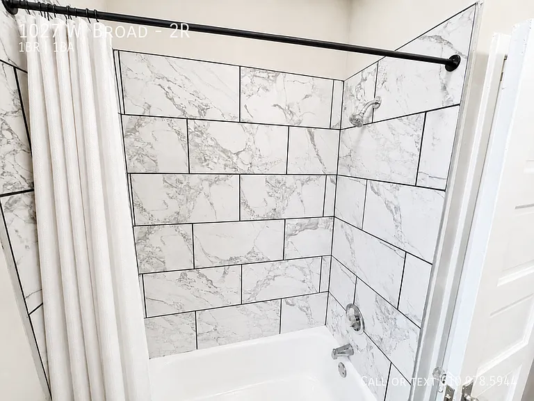1027 W Broad St #2R — Photo 7