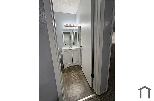 Building Photo - 200 Buttercup Dr #614