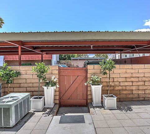 4th image of 2166 N Indian Canyon Dr #2166C