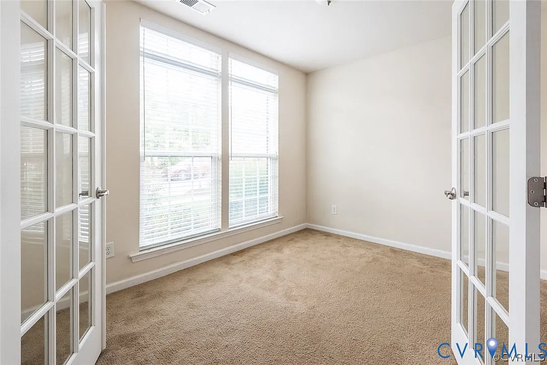 3 bed, 3.0 bath, 2123 sqft, $2,800 — Photo 4